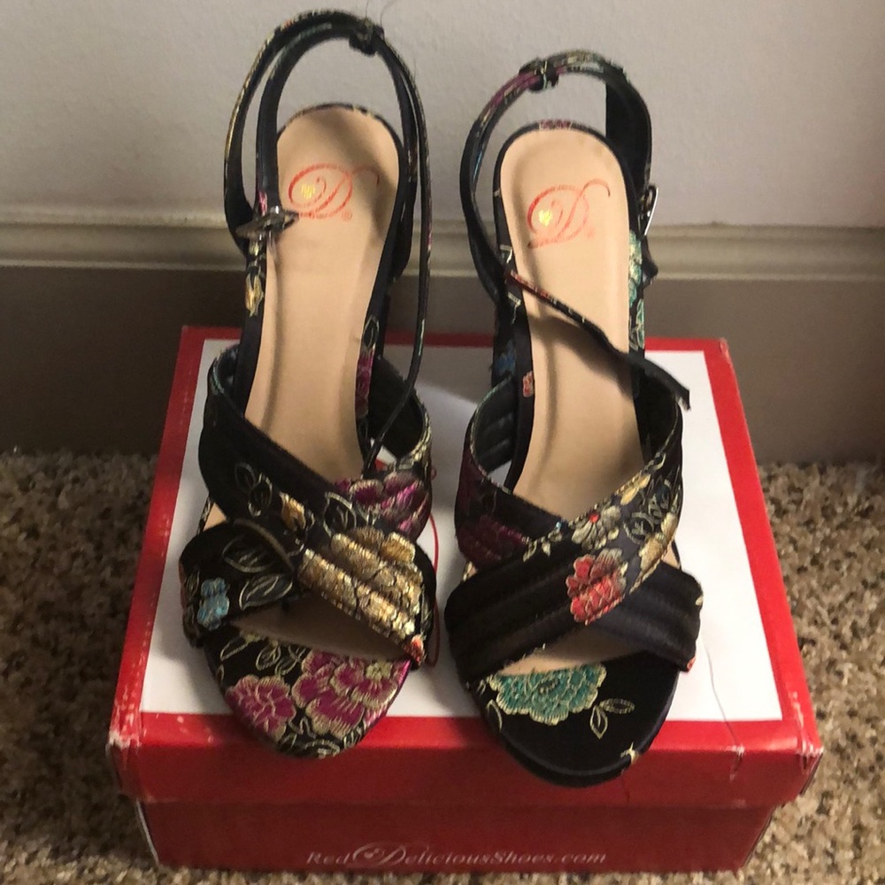 Black  sandal heel